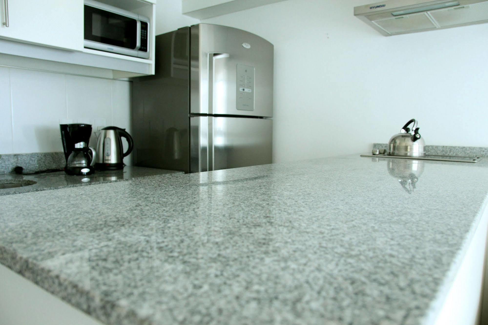 Rentline Apartamentos - Skyline Монтевидео Экстерьер фото